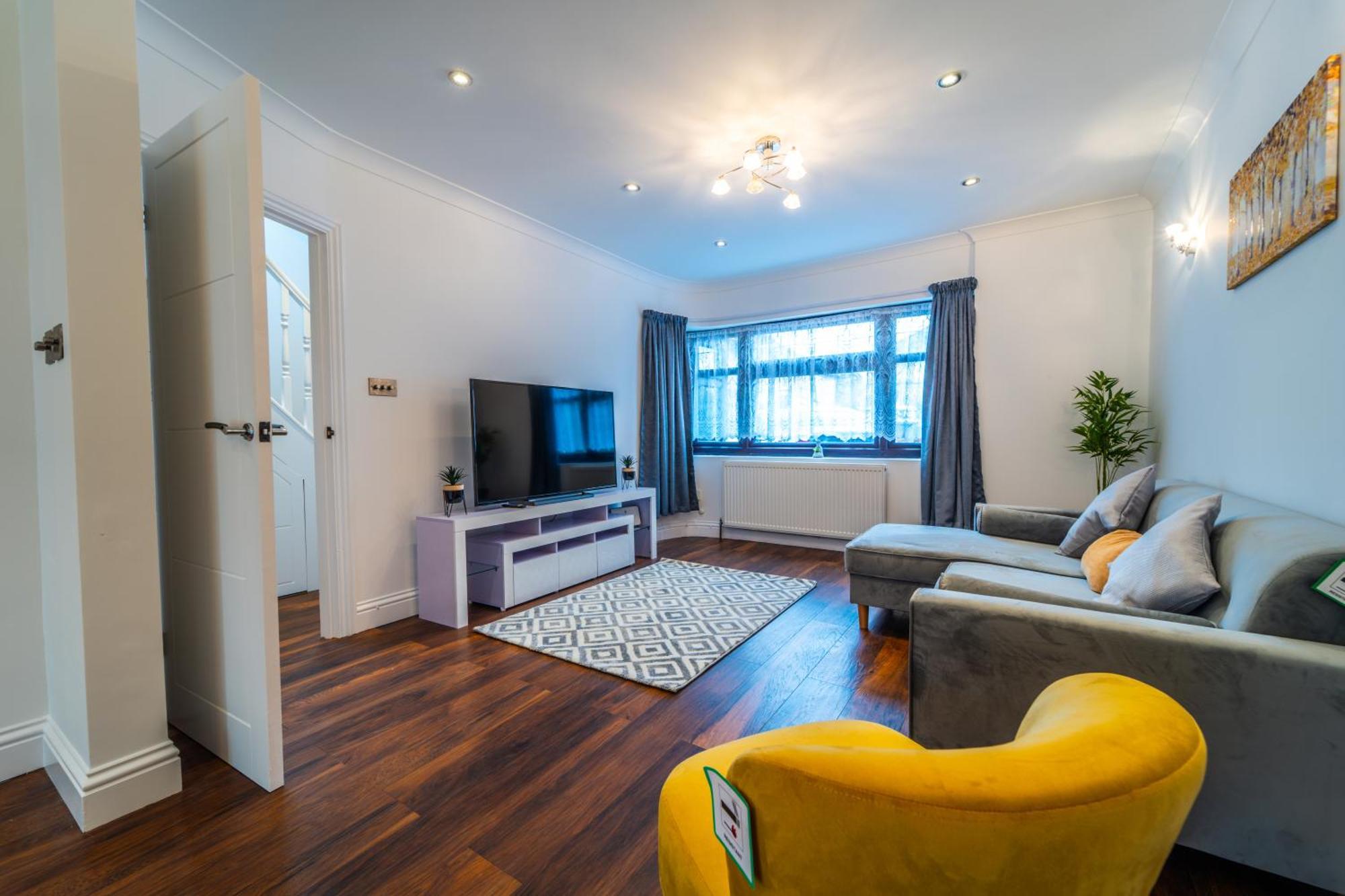 Modern Spacious 4 Bed Hayes Home With Free Parking Exterior photo
